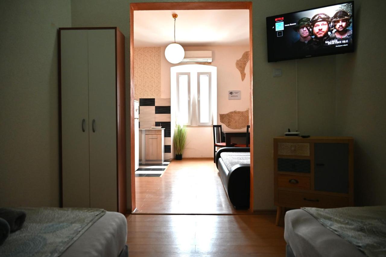 Ivana Rooms - B&B