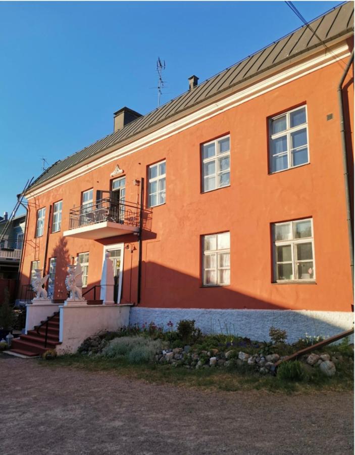 B&B Porvoo - Remuganes suite - Porvoon Linna - Bed and Breakfast Porvoo