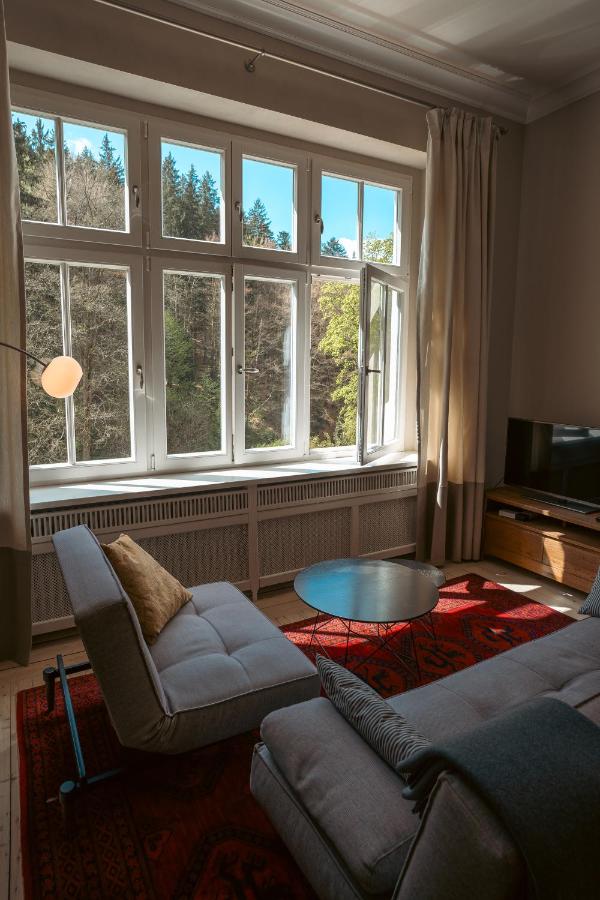 One-Bedroom Apartment with Balcony