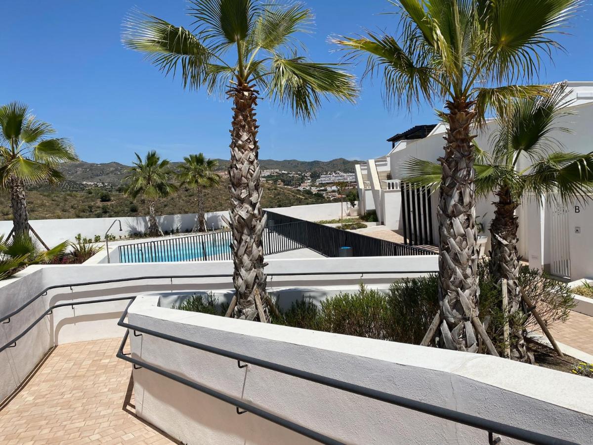 Heerlijk penthouse, dakterras met prachtig zeezicht, kingsize bed, zwembad, 700m van strand - Ferienwohnung