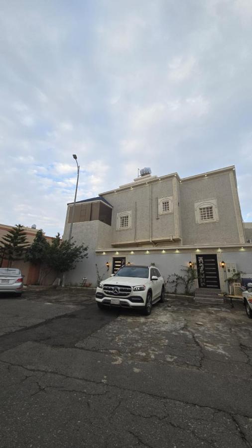 شقة فخمة غرفتين وصالة متكاملة قرب لافاندا بارك - Chambres d’hôtes