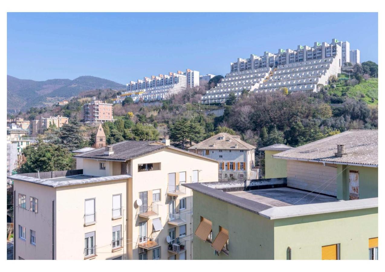 Genova Holidays House Erma - Parcheggio Privato e Wi-Fi - AC - B&B Genova