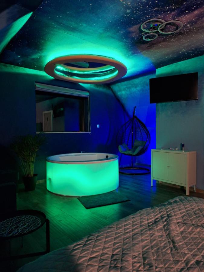 Chambre Lit Queen-Size avec Baignoire Spa