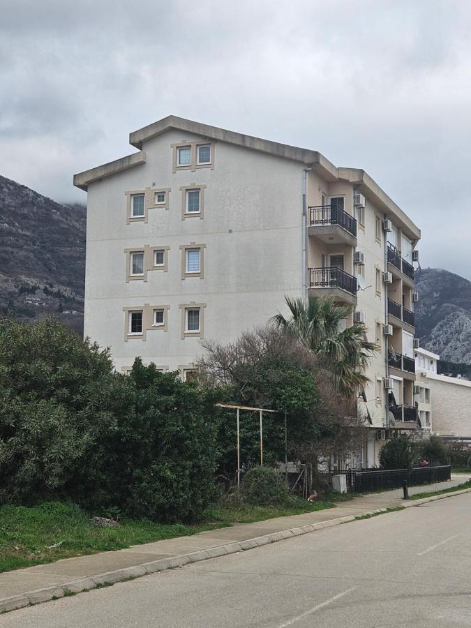 Apartman Aladin Sutomore - B&B Sutomore