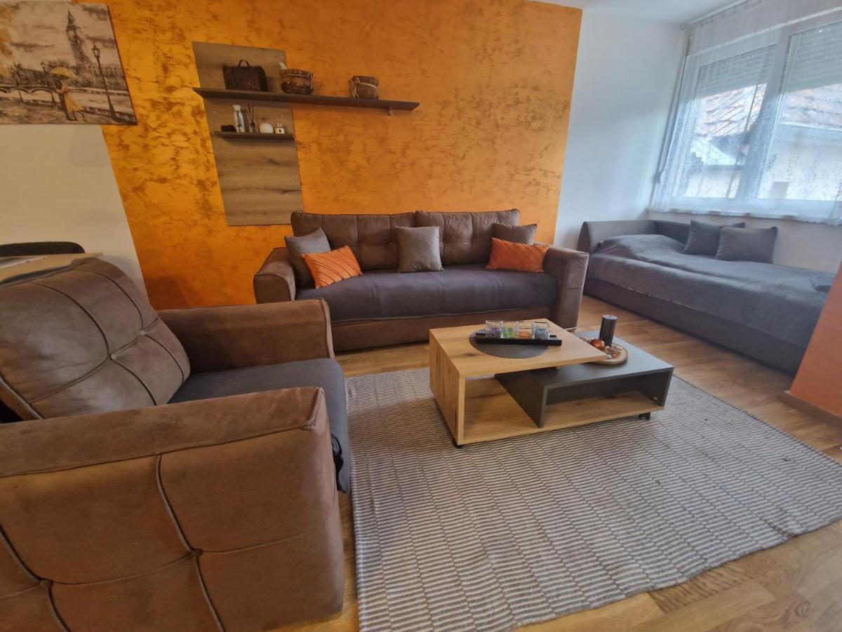 Apartmani Djuric Center - B&B