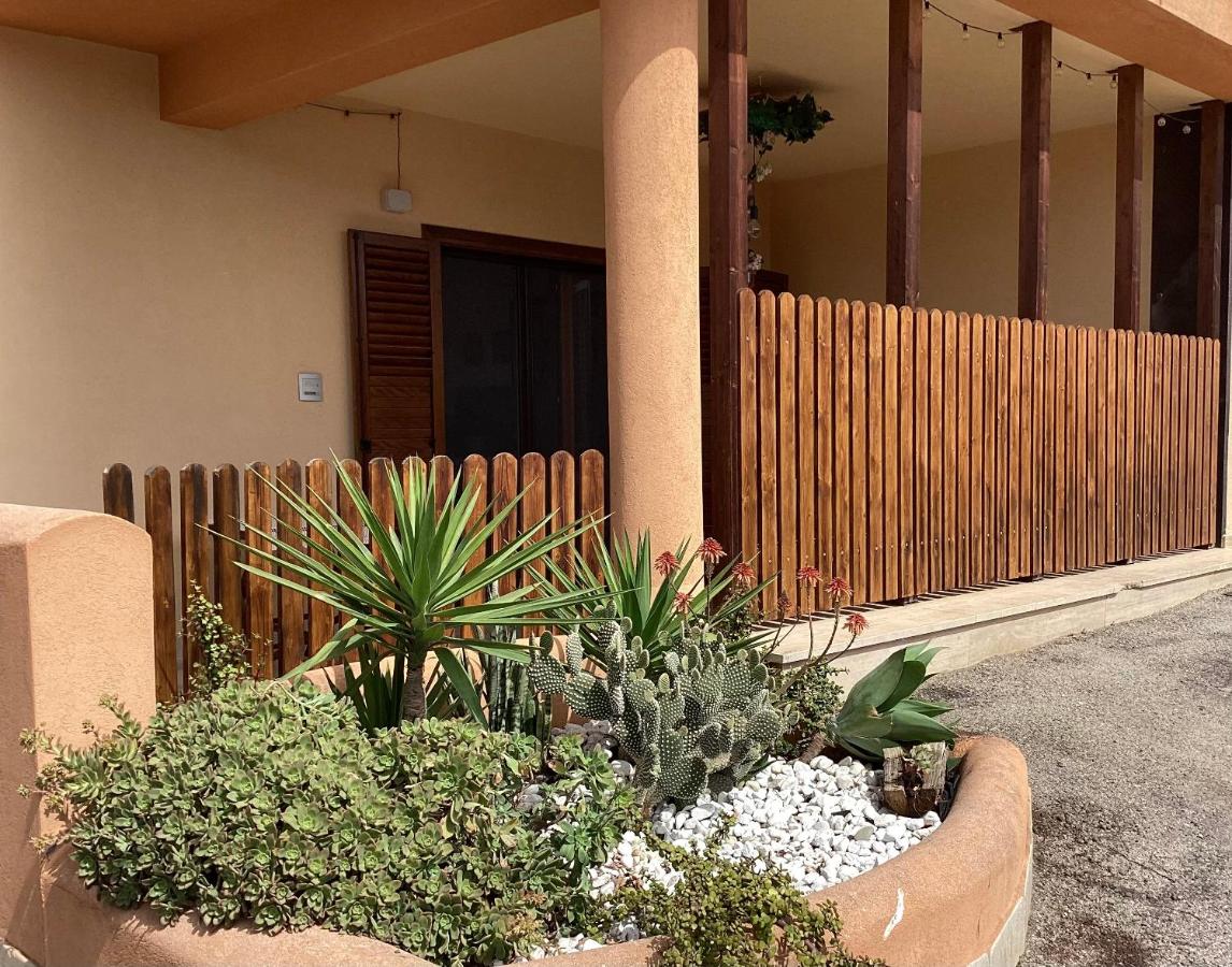 Casa vacanze iusu - House with terrace near the sea - B&B Casteldaccia