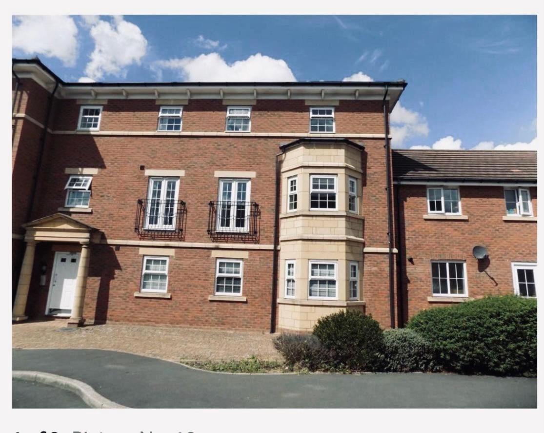 DeLux Room with Private Parking, Sleeps 2, Perfect for Cotswold Getaway, Easy A419 Access - Ferienwohnung