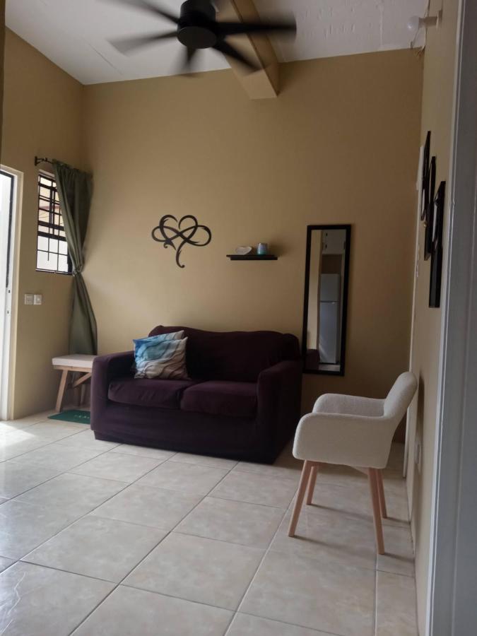B&B Castries - Cozy Apt 15 minutes to Castries Ferry & Rodney Bay - Bed and Breakfast Castries
