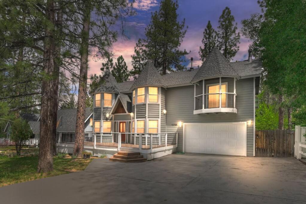 Family Fun Getaway, Ping Pong & Foosball - B&B Big Bear Lake