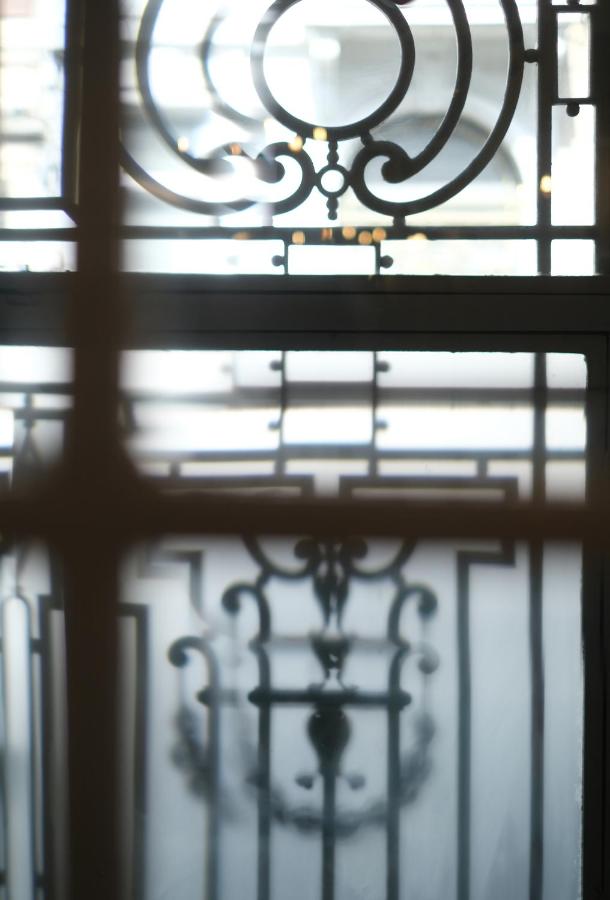 Your homestay in a bibliophile mansion - B&B Anversa