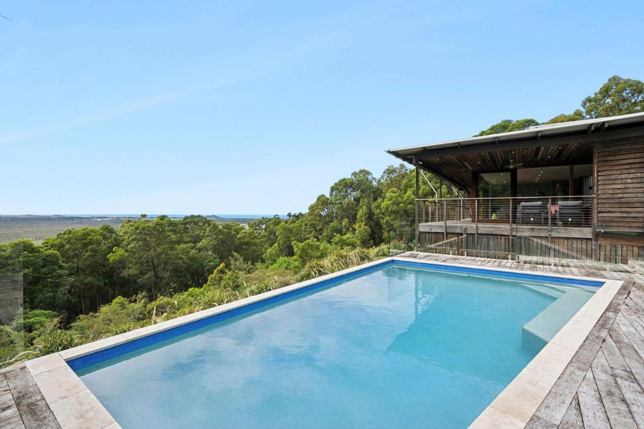 Coolum Scenic Getaway - Mountain & Ocean views only 15 minutes from the beach - B&B Yandina Creek