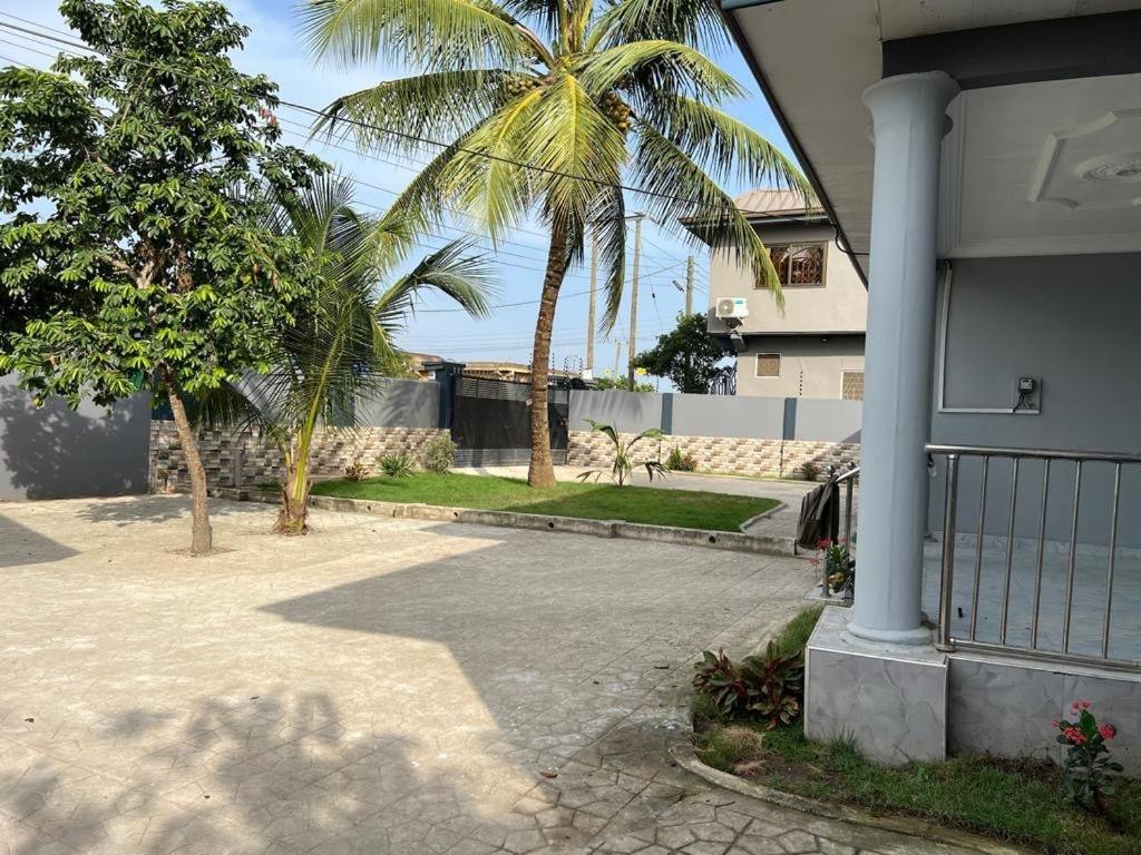 Groove Haven Lodge Villa-Kasoa - B&B