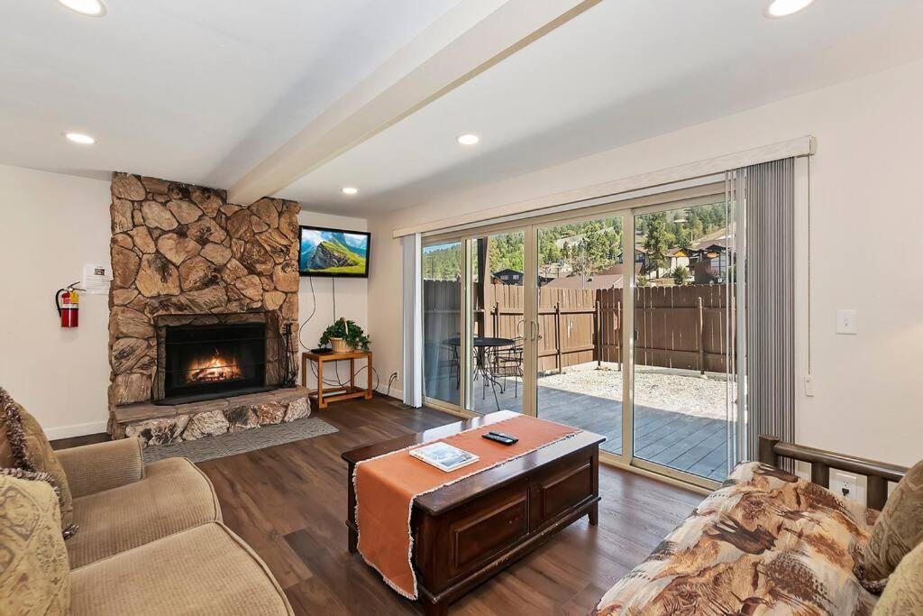 Switzerland Summit A Ski In/out - Bed and Breakfast Big Bear Lake