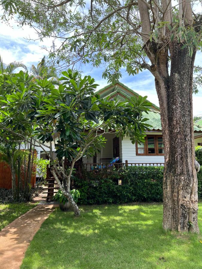 Villa with Garden View