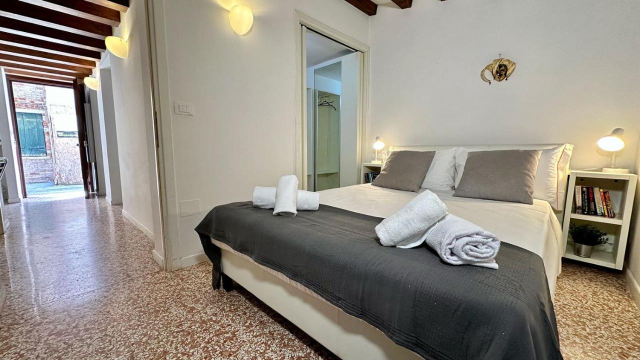 Dorsoduro One-Bedroom Apartment