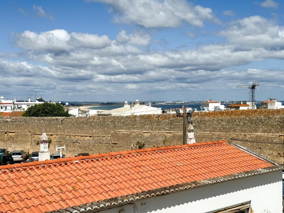Apartment with View of the Historic Wall #1952 - B&B