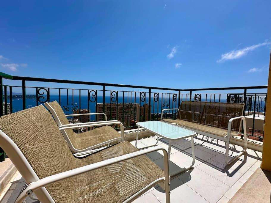 Splendide vue mer, proche centre Beausoleil - B&B