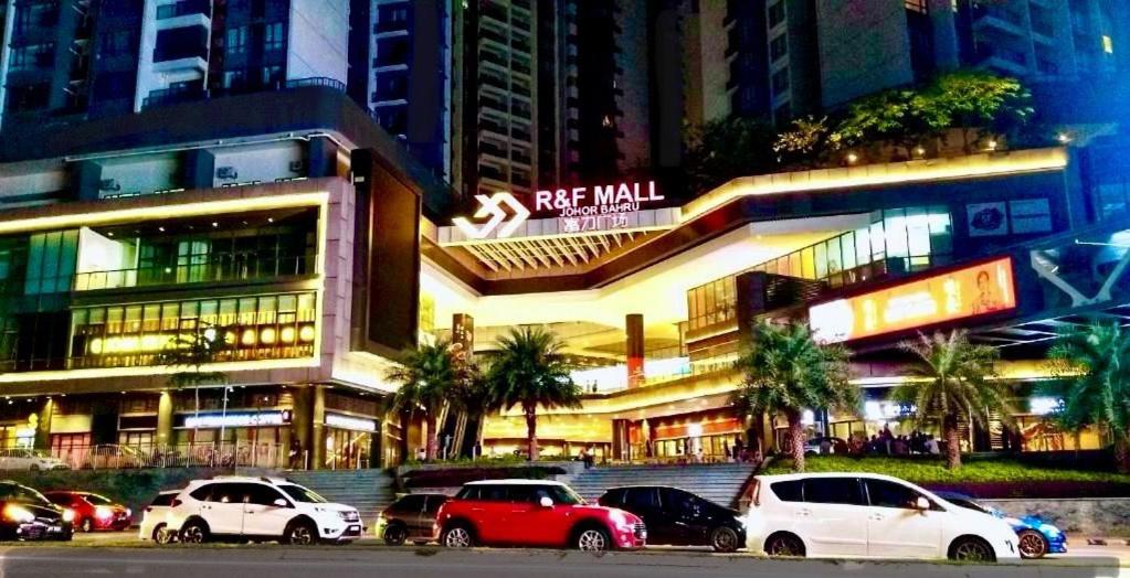 JB City CIQ-R&F Shopping Mall Apartment - B&B
