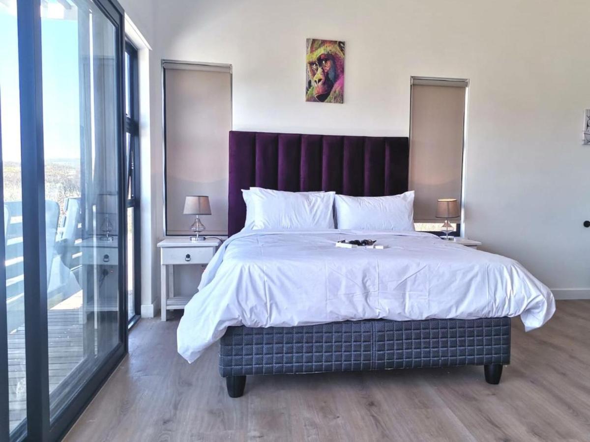 Comfort Queen Room