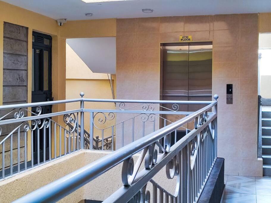 Urban Oasis Stylish 2BR EnSuite in Nairobi,TRM dr - B&B Nairobi