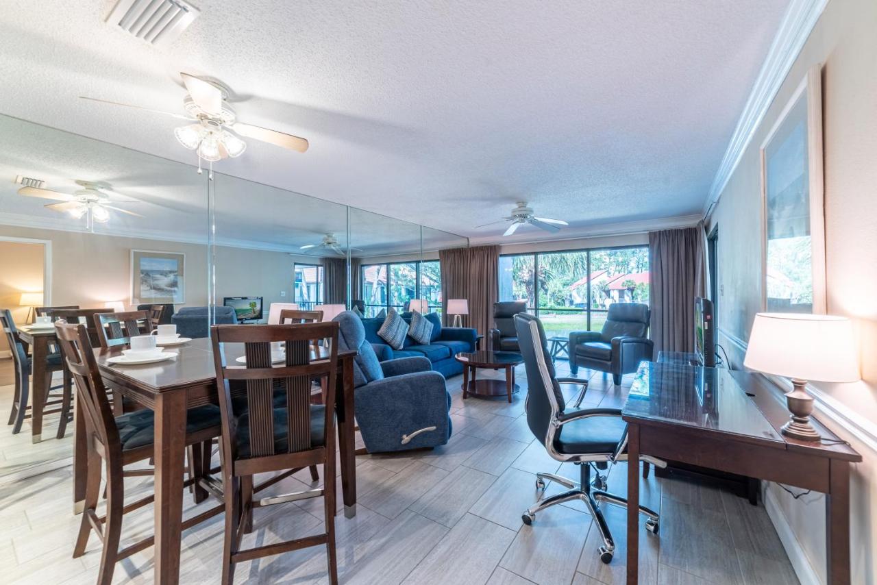 Edgewater Villa 3011 'Fountain View Hideaway' - B&B Panama City Beach