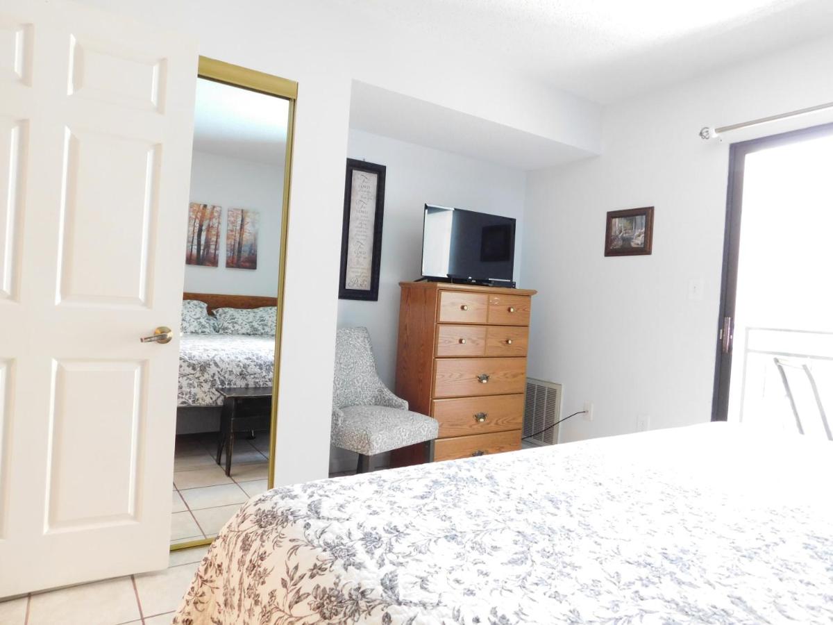Laurel Inn 206