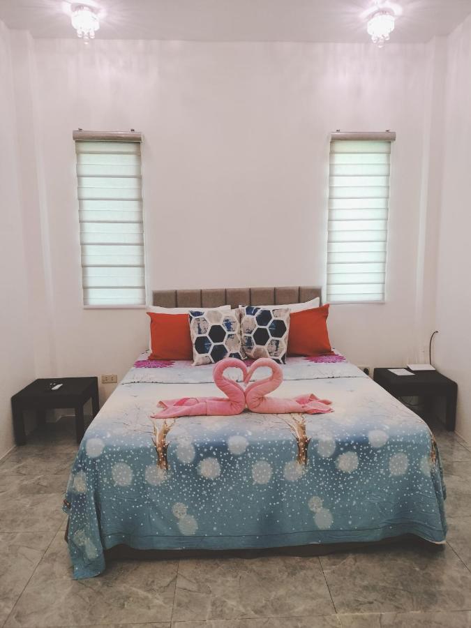 Bais City Home Staycation - Bed and Breakfast