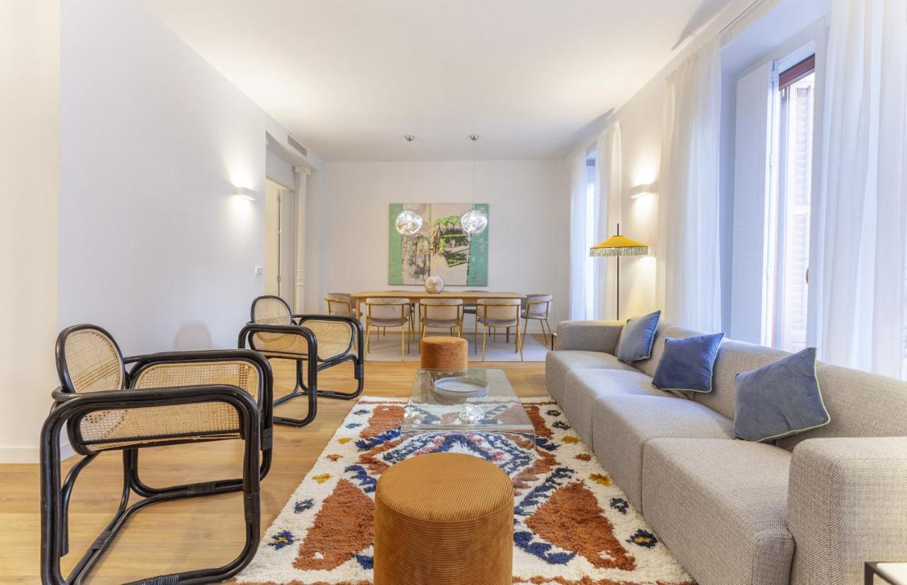 Four-Bedroom Apartment IV