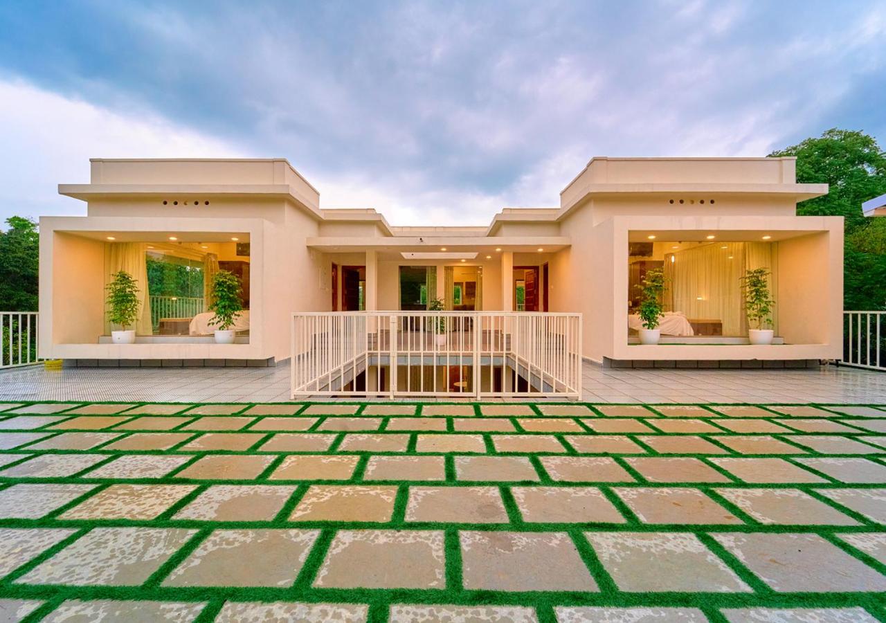 Glen Castle Vagamon Pool Resort by VOYE HOMES - B&B Vagamon