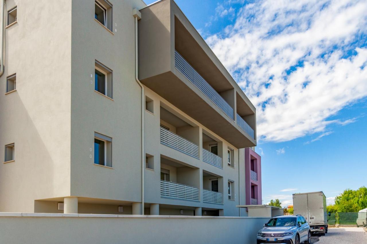 LTApartments -Bilocale con parcheggio a 10 minuti dalla Torre - B&B Pisa