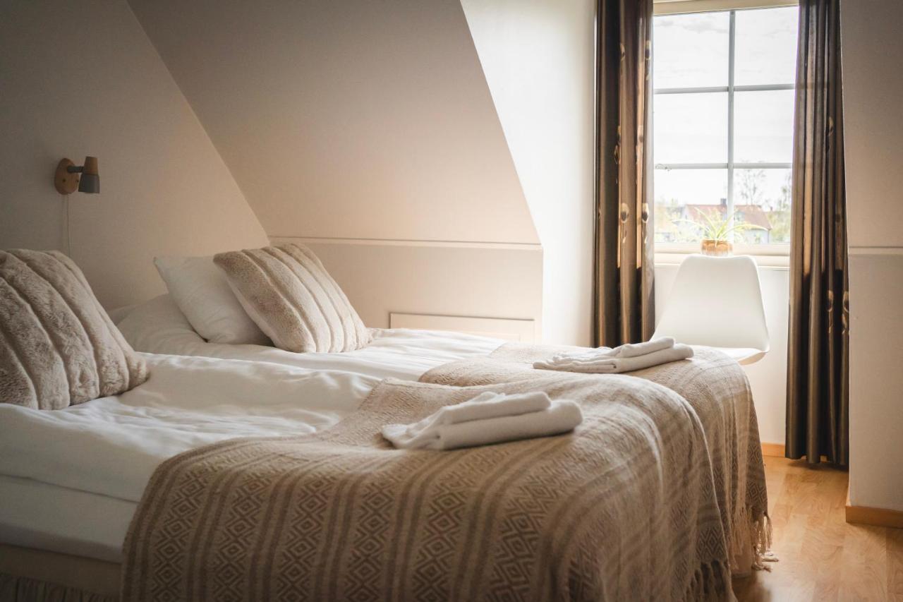 B&B Skurup - Rymligt radhus med trädgård & parkering - Bed and Breakfast Skurup