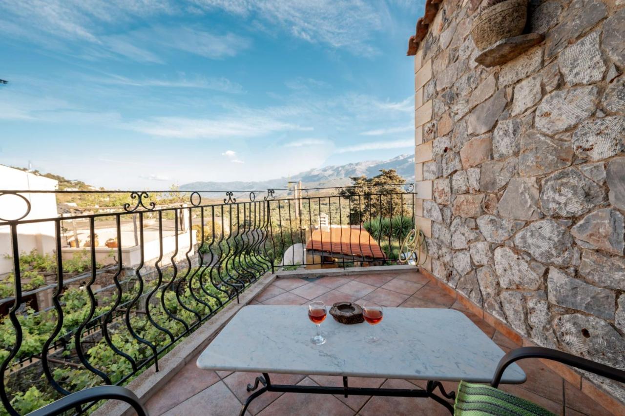 Maria's Serene Countryside Retreat by Chania - B&B