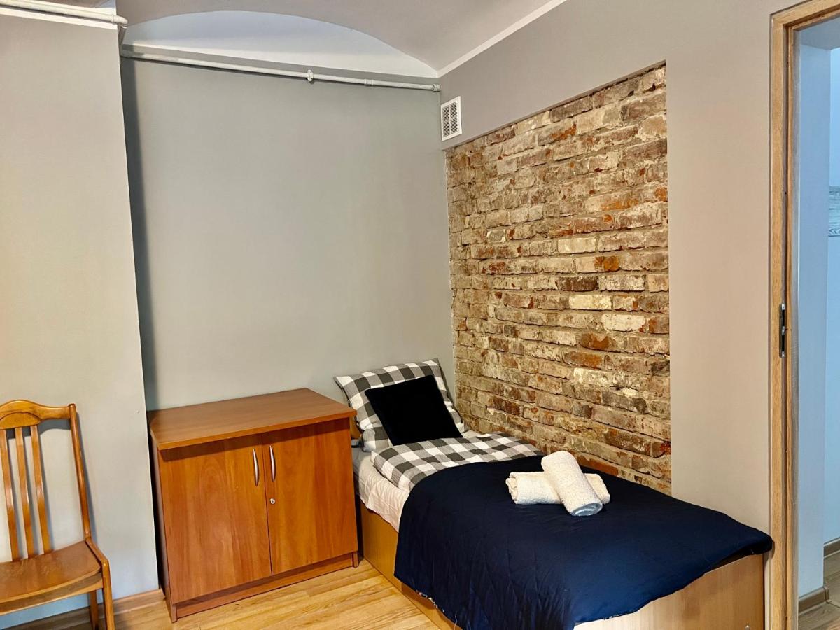 Tanie Noclegi Puszkina 2 - B&B Wałbrzych