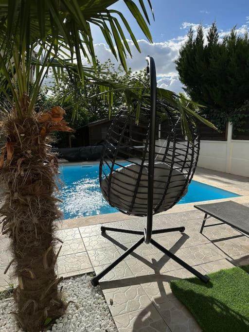 Charmante maison au Nord de Paris piscine chauffée - Chambres d’hôtes