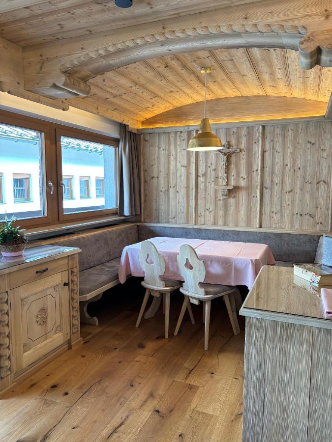 B&B St. Johann in Tirol - Appartement Rosa - Bed and Breakfast St. Johann in Tirol