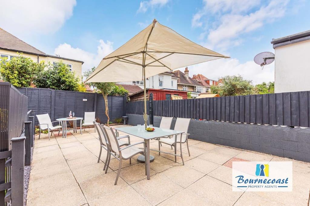 Bournecoast - Ground Floor Apartment Close to Sandy Beaches with Patio - FM660 - Ferienwohnung Bournemouth