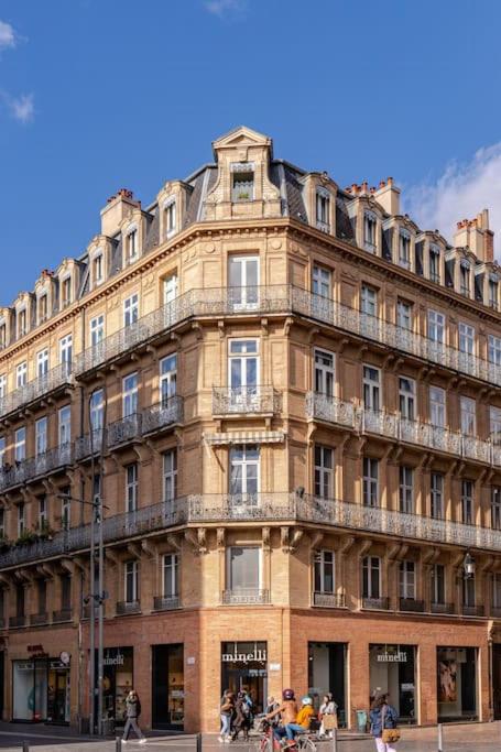Cœur Capitole 122m2- Clim - Parking - Ascenseur- Métro - B&B