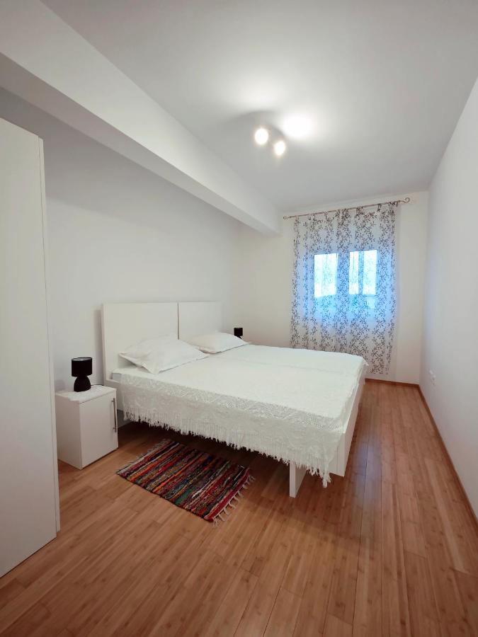 Apartment mit 3 Schlafzimmern und Meerblick