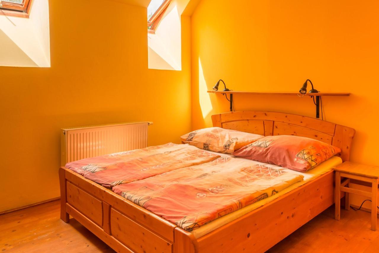 6-Bed Mixed Dormitory Room