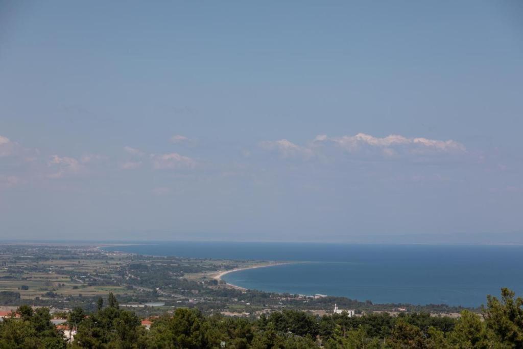 Rodon Apartment with Great View, Sauna and Jacuzzi - B&B