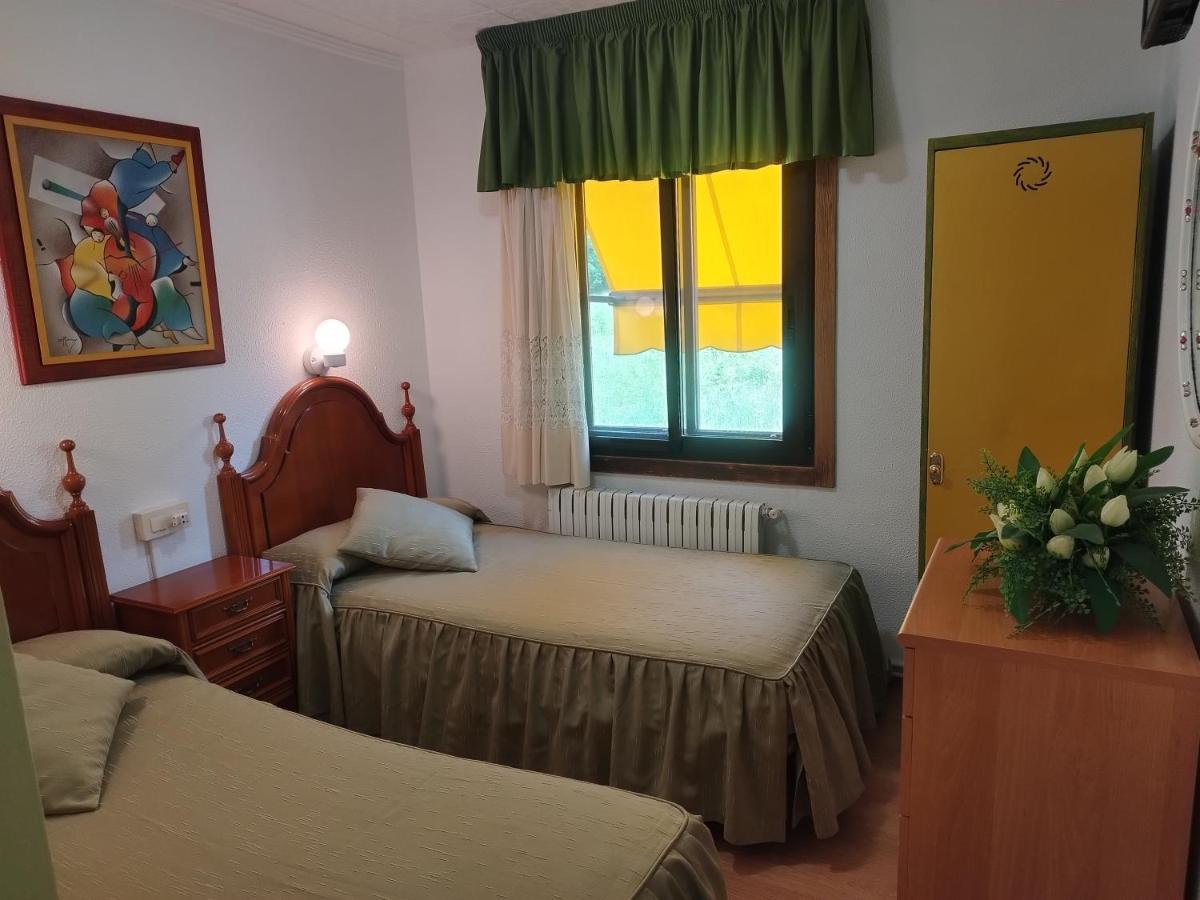 Standard Twin Room with Garden View