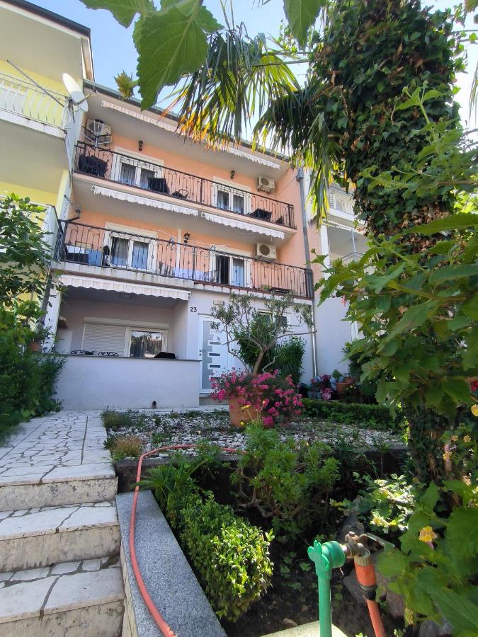 Apartman Ema 1, Crikvenica - B&B