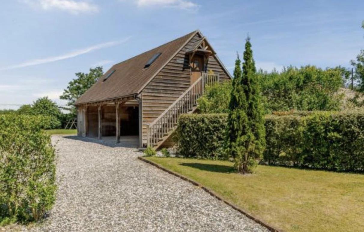 Serafina Lodge - Bed and Breakfast