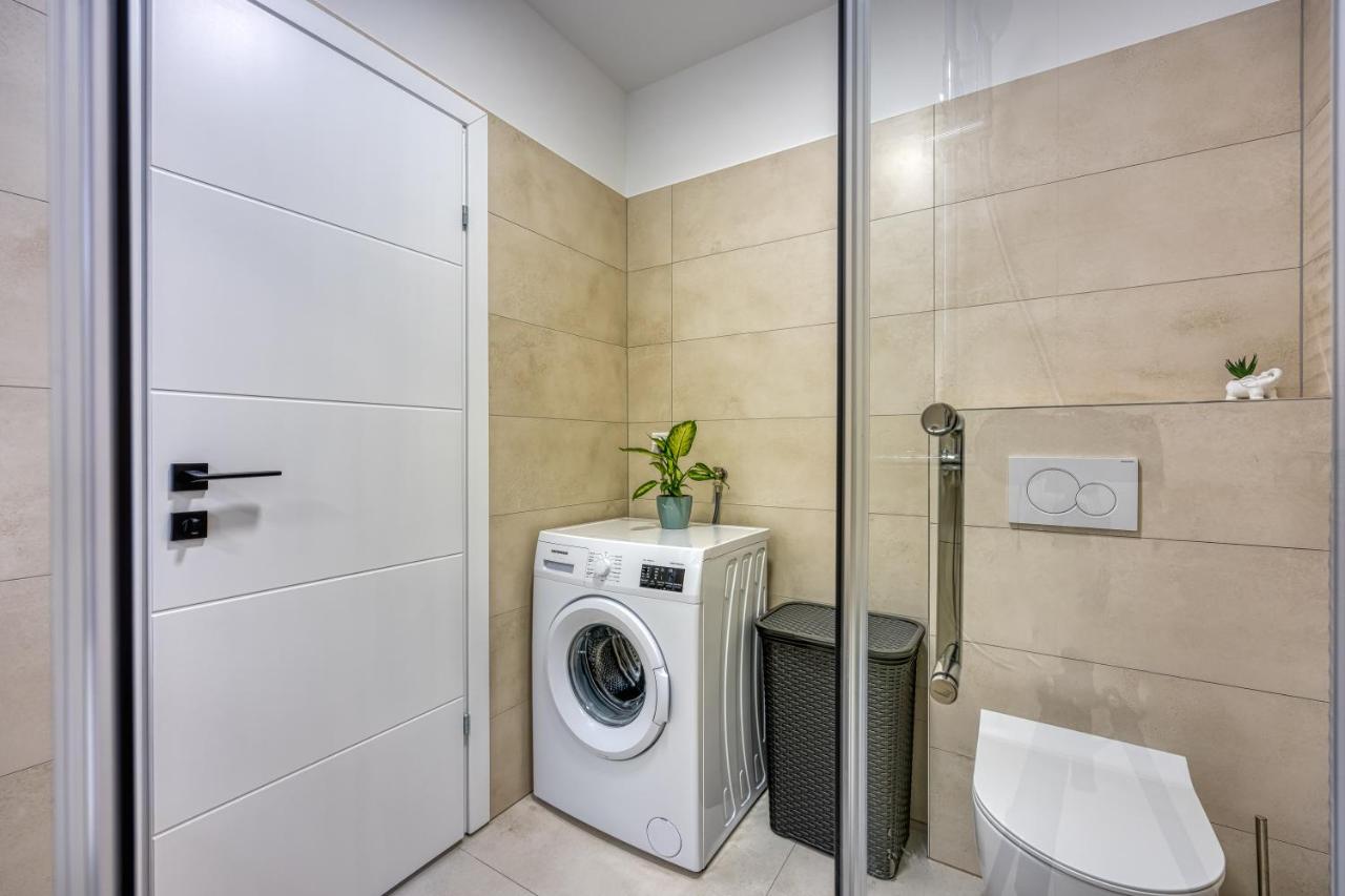 Apartment Luana with private pool - B&B
