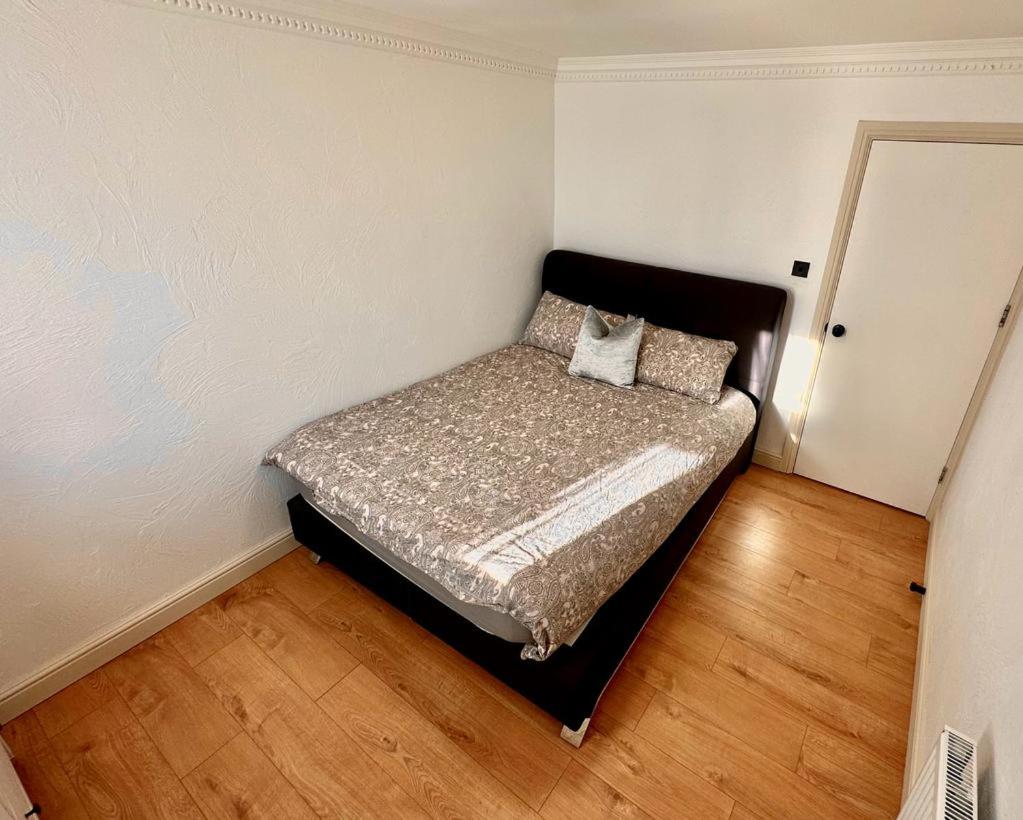 Flat 5 - Stay In Aldgate - B&B
