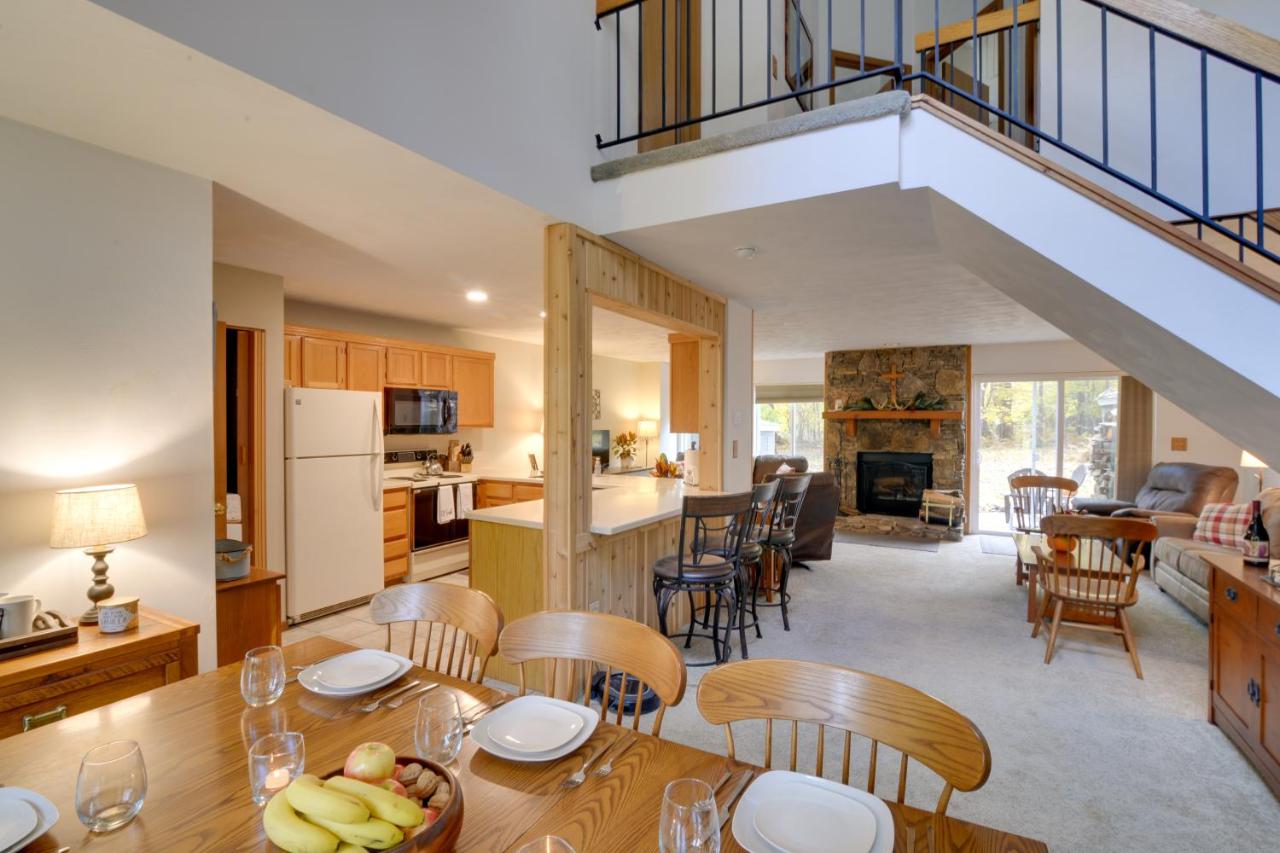 Charming Hidden Valley Resort Home Walk to Slopes - B&B