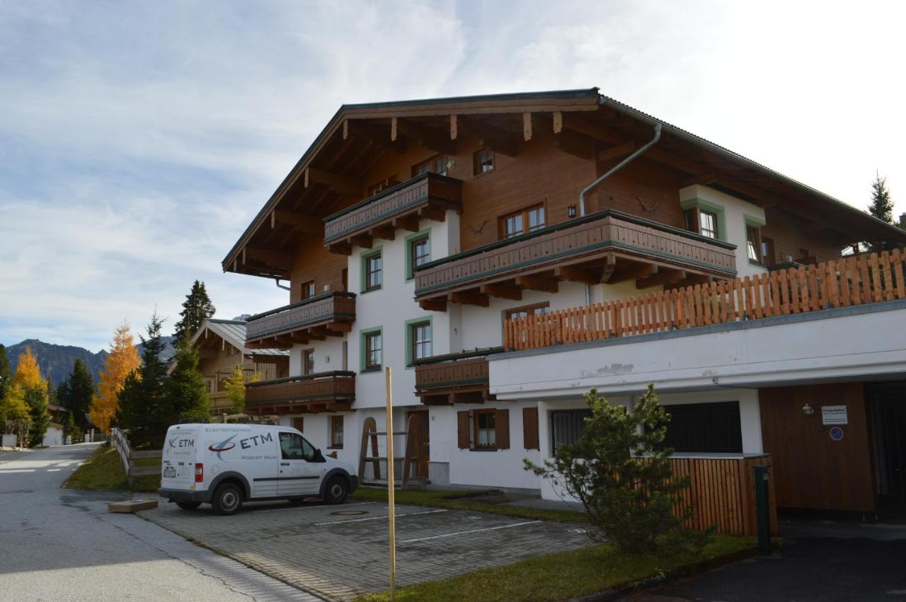 Apartment with Mountain View