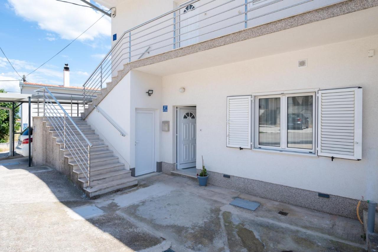Apartment Gracin - Brand new with terrace and seaview - B&B