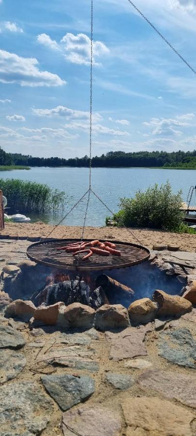 Tatarak domki na mazurach nad jeziorem Wałpusz