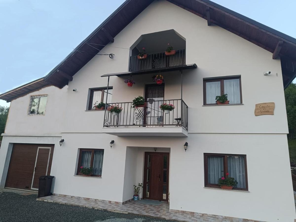 Casuta Din Livada - B&B